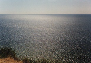 glisteningwater.jpg (22447 bytes)